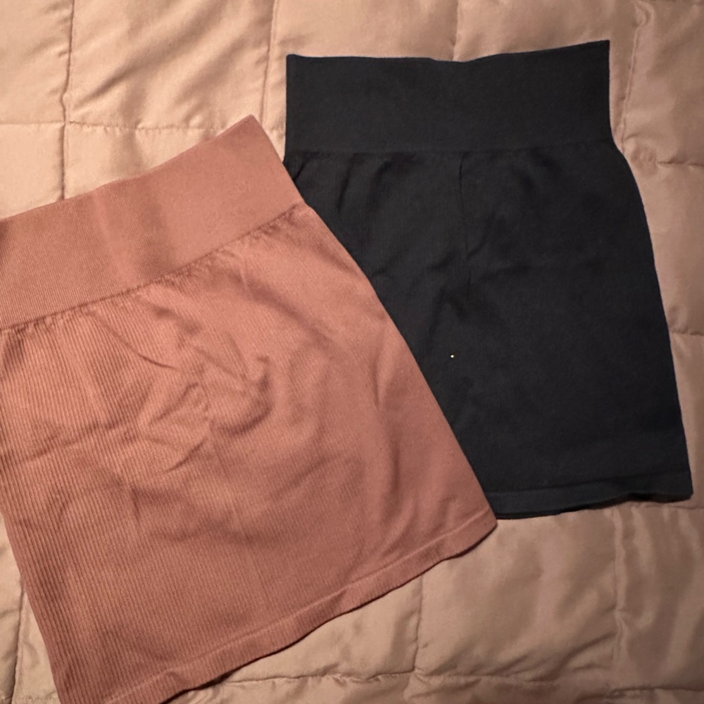 Set of 2 stretchy mini skirt